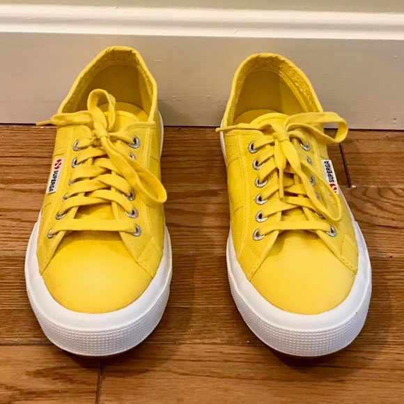 yellow supergas